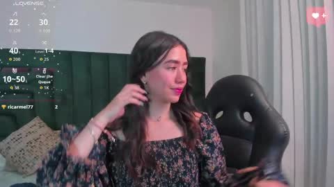Snapshot of sarawagner_ chatting on 05-22-26, 12:18 online show from 05-22-26, 12:18