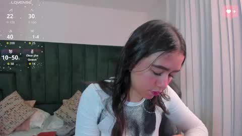 Snapshot of sarawagner_ chatting on 05-23-26, 01:22 online show from 05-23-26, 01:22