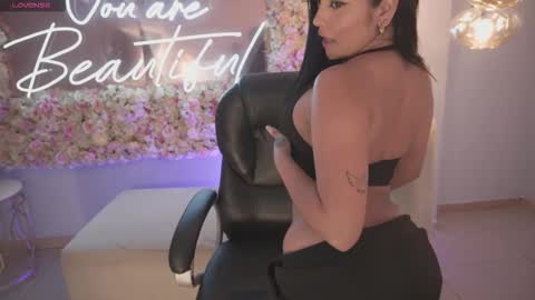 Sara Winstone online show from 03-07-26, 08:17