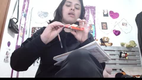 Snapshot of saray_extrovert1 chatting on 12-19-24, 04:56 Sara Jimenez online show from 12-19-24, 04:56