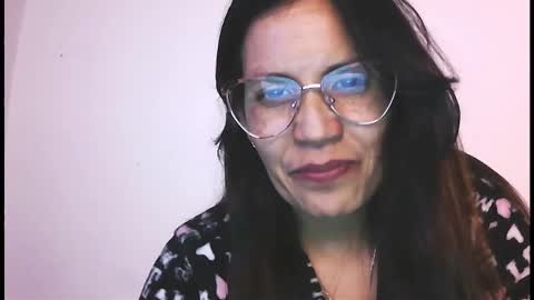 Snapshot of sarenis chatting on 10-18-25, 03:42 Sarenis online show from 10-18-25, 03:42