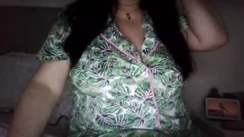 Sara online show from 04-21-26, 01:42