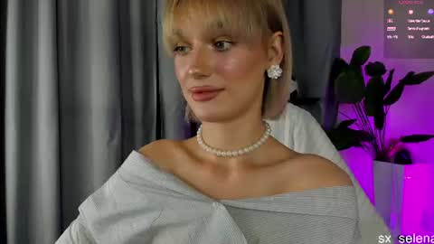 Snapshot of sarilit chatting on 07-11-26, 02:14 Your Selena 3 online show from 07-11-26, 02:14