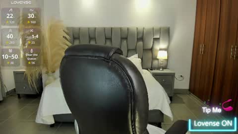 Snapshot of sarita_evanss chatting on 06-16-26, 02:03 Saritaaa online show from 06-16-26, 02:03