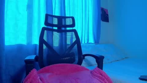 Snapshot of sarita_hornet chatting on 06-26-26, 08:35 sarai online show from 06-26-26, 08:35