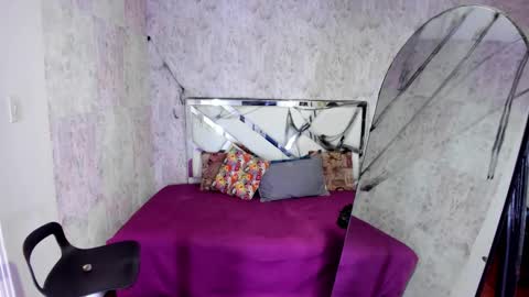 sarah online show from 10-31-25, 12:00