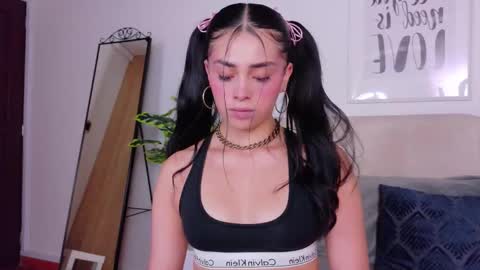 Sara online show from 11-29-25, 10:24