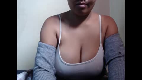 saronette online show from 11-24-25, 05:07