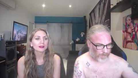 Snapshot of saruandjay chatting on 09-27-25, 10:20 Giselle and Jay online show from 09-27-25, 10:20