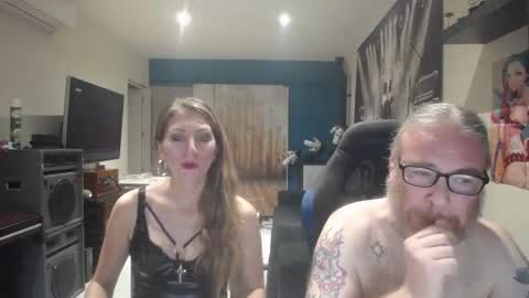 Snapshot of saruandjay chatting on 10-02-25, 04:41 Giselle and Jay online show from 10-02-25, 04:41