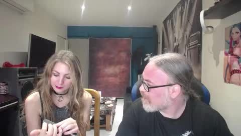 Snapshot of saruandjay chatting on 10-09-25, 06:22 Giselle and Jay online show from 10-09-25, 06:22