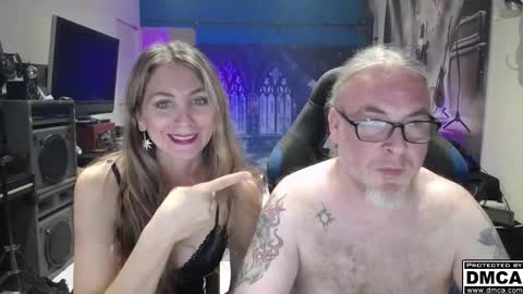 Snapshot of saruandjay chatting on 10-23-25, 06:50 Giselle and Jay online show from 10-23-25, 06:50