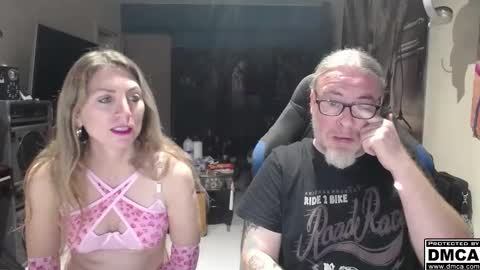 Snapshot of saruandjay chatting on 10-29-25, 06:15 Giselle and Jay online show from 10-29-25, 06:15