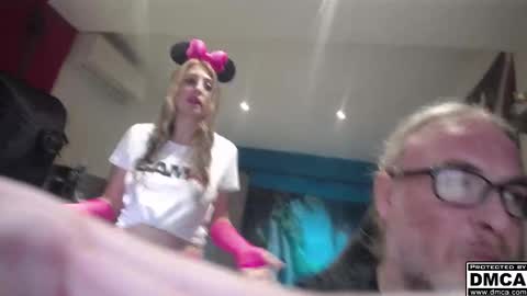 Snapshot of saruandjay chatting on 11-08-25, 09:42 Giselle and Jay online show from 11-08-25, 09:42