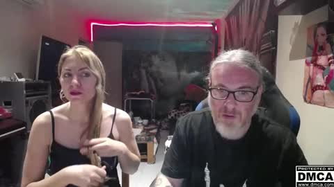 Snapshot of saruandjay chatting on 11-17-25, 06:30 Giselle and Jay online show from 11-17-25, 06:30