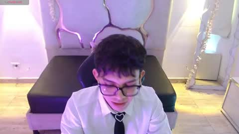 Snapshot of sasan_tay chatting on 07-17-26, 11:39 sasan_tay online show from 07-17-26, 11:39