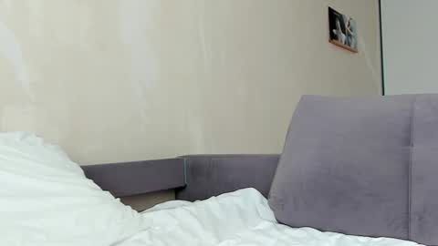 Sasha online show from 09-30-25, 05:12