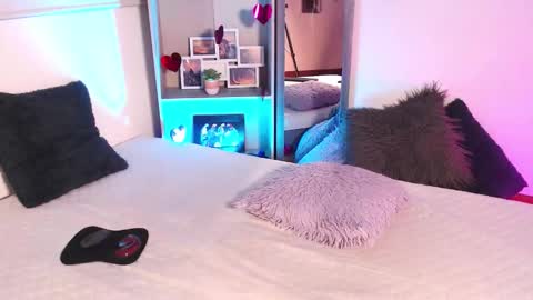 sasha_bowei online show from 02-28-26, 03:29