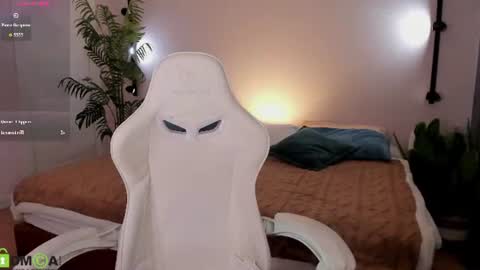 Snapshot of sasha_misss chatting on 06-14-26, 09:33 Sasha online show from 06-14-26, 09:33