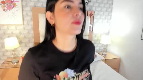 Camila  online show from 09-10-25, 11:43