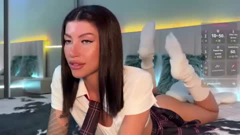 Snapshot of sasha_suprapro chatting on 06-18-26, 10:14 Hi everyone my name is Sasha online show from 06-18-26, 10:14