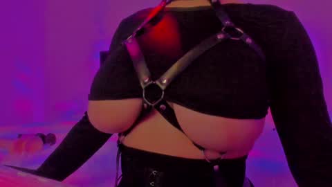   Sasha   online show from 02-09-25, 01:33