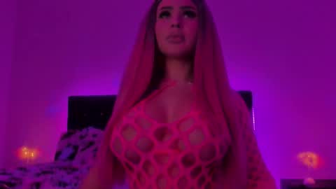   Sasha   online show from 09-22-25, 12:01