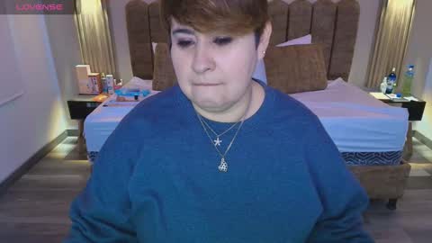 Snapshot of sasharosee2 chatting on 10-04-25, 12:03 S A S H A R O S E online show from 10-04-25, 12:03