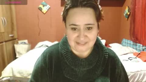 Snapshot of sasharosee2 chatting on 10-28-25, 12:30 S A S H A R O S E online show from 10-28-25, 12:30