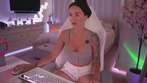 sashawest_official online show from 07-15-26, 10:59