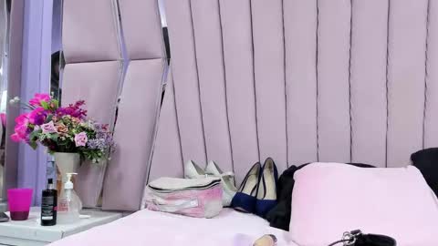 Snapshot of sashsapety chatting on 12-17-25, 03:56 sashsapety online show from 12-17-25, 03:56