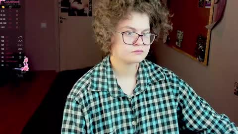 Snapshot of sashy_way chatting on 01-15-25, 11:00 .Alexandra online show from 01-15-25, 11:00