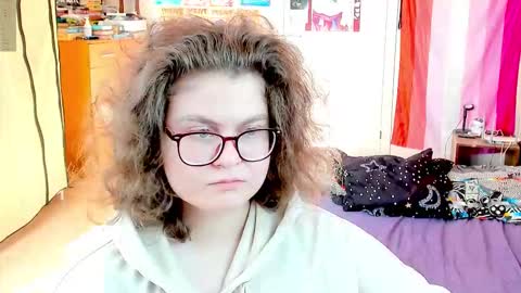 Snapshot of sashy_way chatting on 10-11-25, 08:35 .Alexandra online show from 10-11-25, 08:35