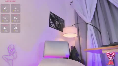 Snapshot of saskia_secret chatting on 05-16-26, 11:57 Samantha online show from 05-16-26, 11:57