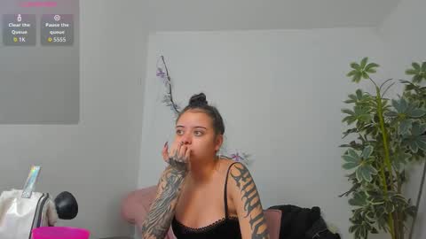 saskiagrendel online show from 02-21-26, 12:22