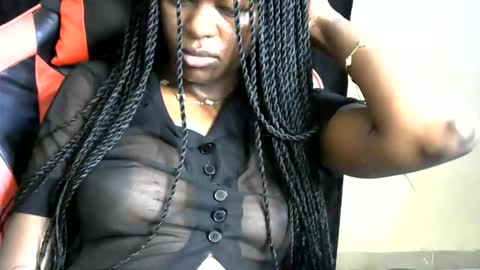 Snapshot of sassy_lyne chatting on 05-20-26, 11:33 sassy_lyne online show from 05-20-26, 11:33