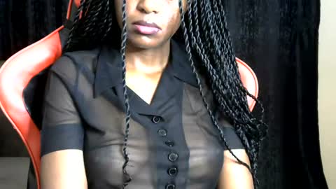 Snapshot of sassy_lyne chatting on 07-31-26, 08:36 sassy_lyne online show from 07-31-26, 08:36