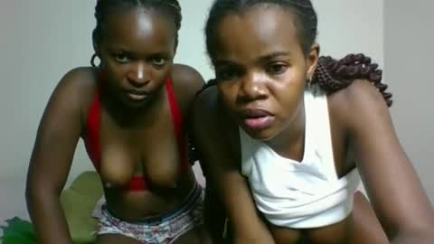 Snapshot of sassybrown25 chatting on 12-02-25, 10:27 sassybrown25 online show from 12-02-25, 10:27