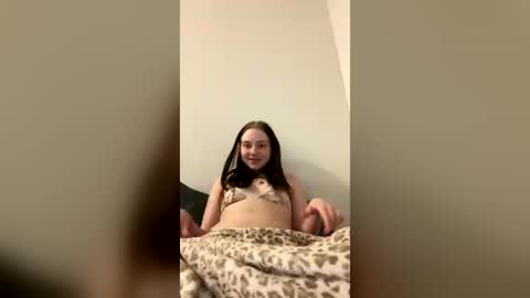 Snapshot of sassyseductive chatting on 06-15-26, 06:48 sassyseductive online show from 06-15-26, 06:48