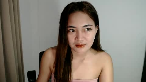 Snapshot of sasy_ritchel chatting on 06-21-26, 04:59 Thessavageee online show from 06-21-26, 04:59