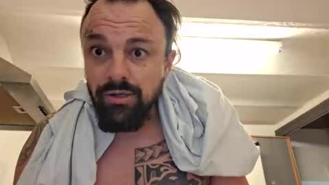 Snapshot of satanas211086 chatting on 01-06-26, 05:16 satanas211086 online show from 01-06-26, 05:16