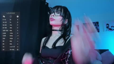    im expecting 300 thumbs up on my altar online show from 04-20-26, 10:55