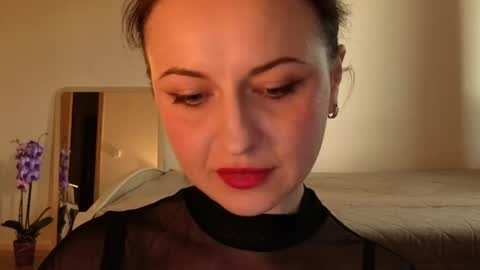 Snapshot of satin_sin chatting on 05-31-26, 06:09 Lori online show from 05-31-26, 06:09