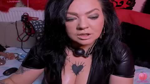 Elena online show from 12-17-25, 03:18