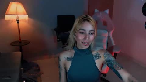 Snapshot of saucy_jenn1 chatting on 12-02-24, 01:58 I AM JENN  online show from 12-02-24, 01:58