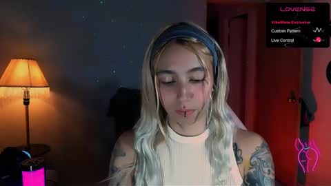Snapshot of saucy_jenn1 chatting on 12-29-24, 12:20 I AM JENN  online show from 12-29-24, 12:20