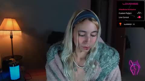 Snapshot of saucy_jenn1 chatting on 12-29-24, 03:22 I AM JENN  online show from 12-29-24, 03:22