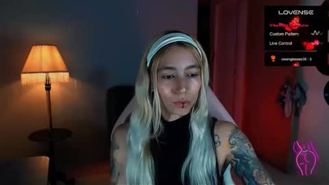 Snapshot of saucy_jenn1 chatting on 01-11-25, 03:44 I AM JENN  online show from 01-11-25, 03:44