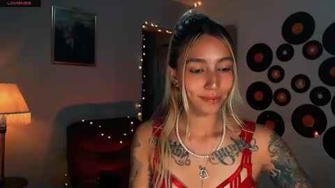 Snapshot of saucy_jenn1 chatting on 02-23-25, 03:35 I AM JENN  online show from 02-23-25, 03:35