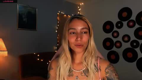 Snapshot of saucy_jenn1 chatting on 03-02-25, 04:28 I AM JENN  online show from 03-02-25, 04:28